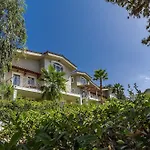 The Small Village 4* Мастихари