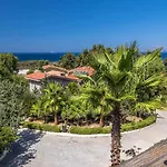 The Small Village 4*