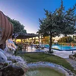 Hotel The Small Village 4*