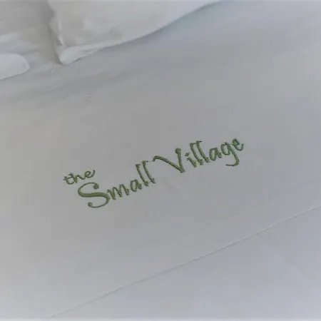 The Small Village ماستيخاري