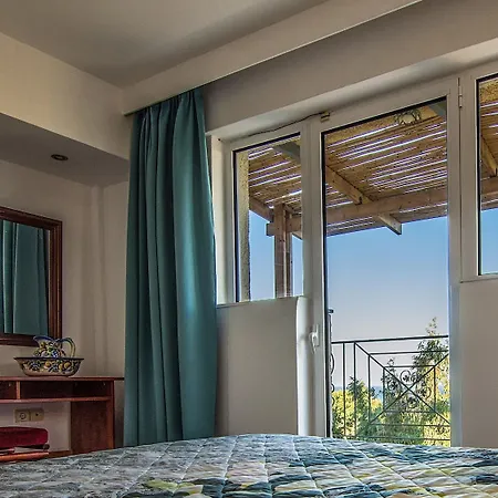 Hotel The Small Village Mastihari