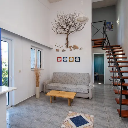 Hotel The Small Village 4*