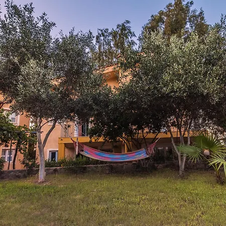 The Small Village فندق