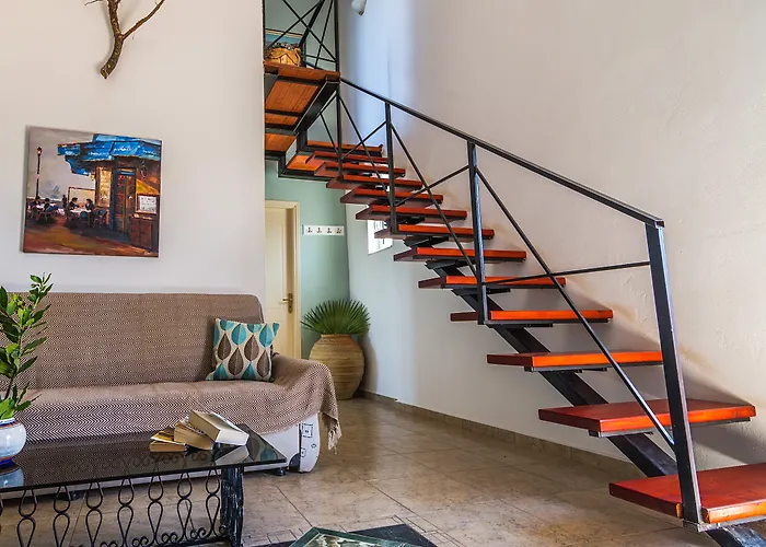 The Small Village Ξενοδοχείο 4*