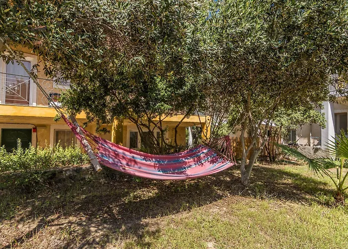 The Small Village מלון 4*