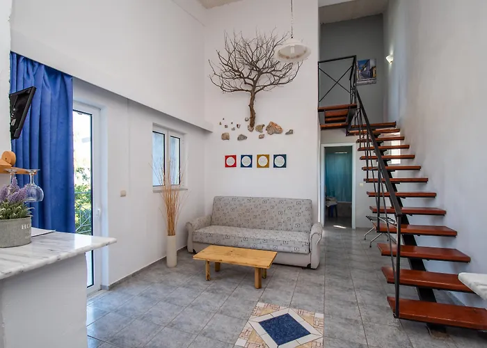 Hotel The Small Village 4*